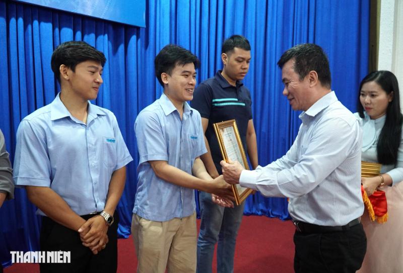 TP.HCM khen thưởng 9 tác phẩm hay, xuất sắc của Báo Thanh Niên - Ảnh 3.