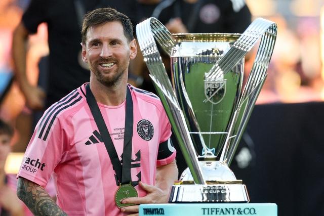David Beckham kích hoạt điều khoản giữ ‘cận vệ’ Messi dài hạn, Inter Miami thay đổi lớn- Ảnh 2. David Beckham kích hoạt điều khoản giữ ‘cận vệ’ Messi dài hạn, Inter Miami thay đổi lớn- Ảnh 2.
