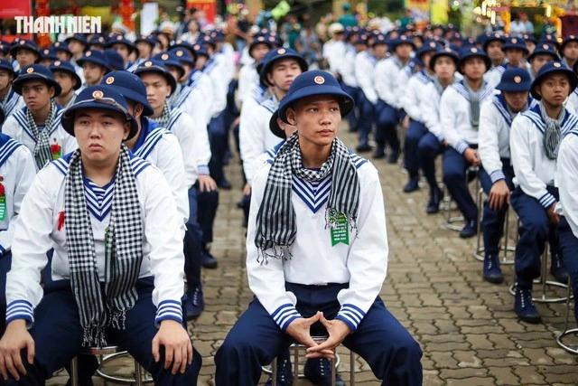 TP.HCM nêu vướng mắc khi gọi công dân nhập ngũ, Bộ Quốc phòng nói gì?- Ảnh 1.