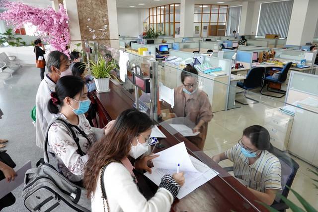 Người làm công ăn lương được giảm thuế bao nhiêu?- Ảnh 1. Người làm công ăn lương được giảm thuế bao nhiêu?- Ảnh 1.