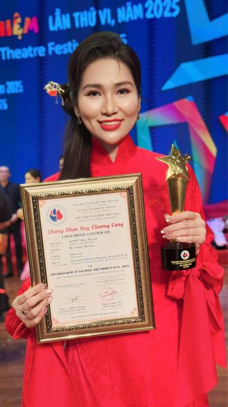 'Hoa hậu cải lương' Như Huỳnh chia sẻ về vai diễn Hồ Xuân Hương - Ảnh 1.