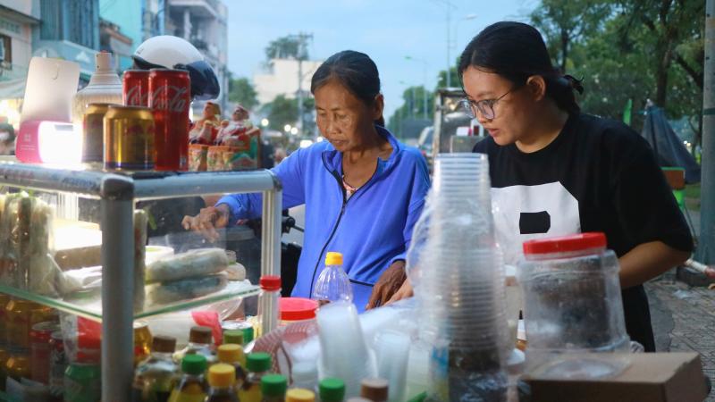 Niềm vui của người mẹ suy thận - Ảnh 1. Niềm vui của người mẹ suy thận - Ảnh 2.