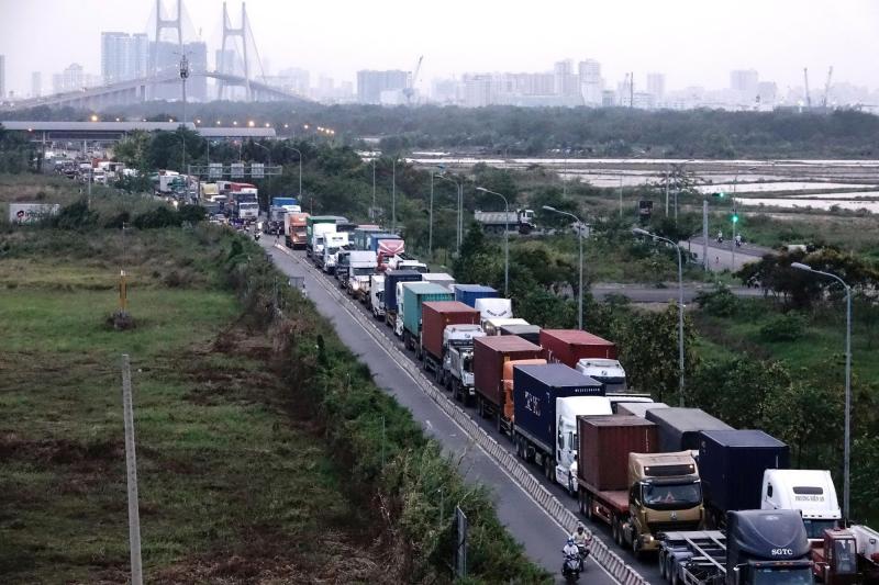 Giảm gánh nặng phí cho doanh nghiệp logistics TP.HCM- Ảnh 2. Giảm gánh nặng phí cho doanh nghiệp logistics TP.HCM- Ảnh 2.