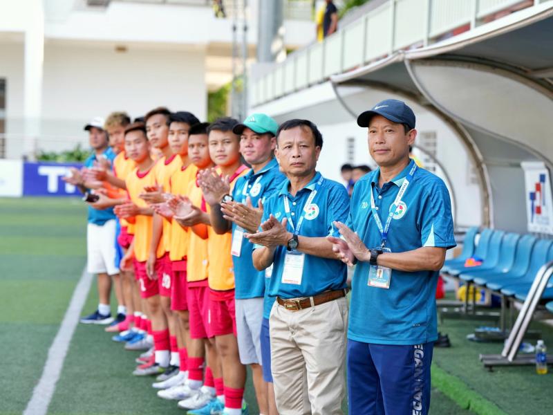 Vượt qua lời nguyền nhà vô địch- Ảnh 1. Vượt qua lời nguyền nhà vô địch- Ảnh 1.
