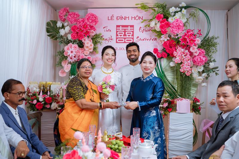 Ấn tượng khó phai của nhà trai Ấn Độ khi hỏi cưới cô dâu Việt - Ảnh 2. Ấn tượng khó phai của nhà trai Ấn Độ khi hỏi cưới cô dâu Việt - Ảnh 2.