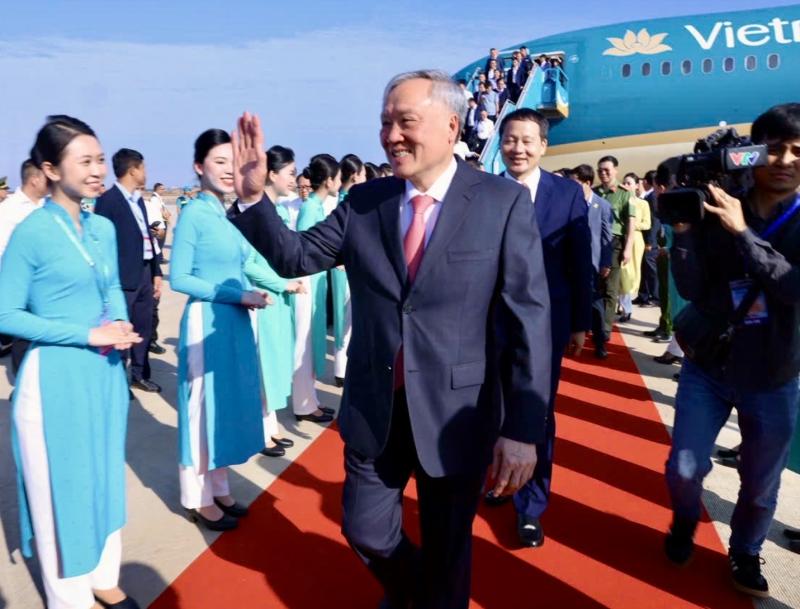 Những hành khách đặc biệt đầu tiên đáp xuống sân bay Long Thành - Ảnh 1. Những hành khách đặc biệt đầu tiên đáp xuống sân bay Long Thành - Ảnh 1.