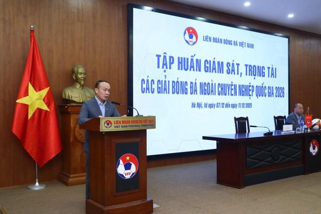 Kiểm tra thể lực trọng tài, VFF cho ‘khởi tranh’ lớp tập huấn rất quan trọng - Ảnh 2.