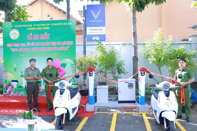 Phường đầu tiên của TP.HCM lắp trạm sạn, tủ đổi pin xe máy điện- Ảnh 2. Phường đầu tiên của TP.HCM lắp trạm sạn, tủ đổi pin xe máy điện- Ảnh 2.