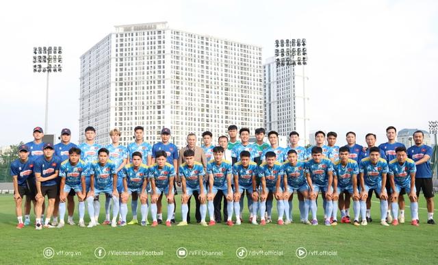 U.23 Việt Nam lên đường sang Qatar tập huấn, sẵn sàng tạo tiếng vang ở VCK U.23 châu Á- Ảnh 5. U.23 Việt Nam lên đường sang Qatar tập huấn, sẵn sàng tạo tiếng vang ở VCK U.23 châu Á- Ảnh 5.