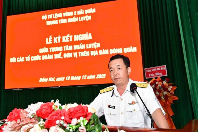 Thắt chặt tình quân dân trong hoạt động kết nghĩa của Vùng 2 Hải quân- Ảnh 3. Thắt chặt tình quân dân trong hoạt động kết nghĩa của Vùng 2 Hải quân- Ảnh 3.
