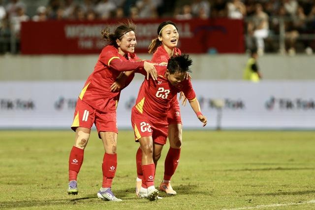 Đội tuyển nữ Việt Nam đấu Asian Cup để mơ World Cup: Bản quyền truyền thông đã có chủ!- Ảnh 1. Đội tuyển nữ Việt Nam đấu Asian Cup để mơ World Cup: Bản quyền truyền thông đã có chủ!- Ảnh 1.
