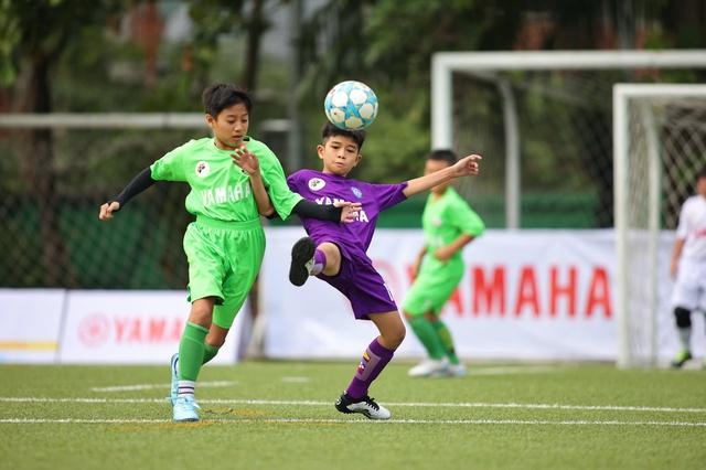 Tranh tài hấp dẫn ở giải bóng đá nhi đồng có thể thức lạ- Ảnh 3. Tranh tài hấp dẫn ở giải bóng đá nhi đồng có thể thức lạ- Ảnh 3.