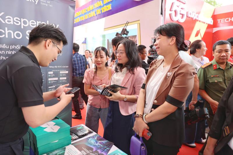 Trải nghiệm thực tế - chìa khóa tạo niềm tin công nghệ số- Ảnh 2. Trải nghiệm thực tế - chìa khóa tạo niềm tin công nghệ số- Ảnh 2.