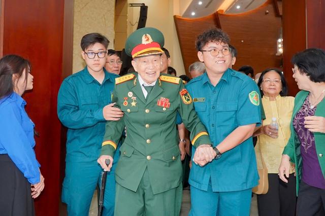 TP.HCM tri ân đóng góp của cán bộ cao cấp quân đội nghỉ hưu- Ảnh 2. TP.HCM tri ân đóng góp của cán bộ cao cấp quân đội nghỉ hưu- Ảnh 2.
