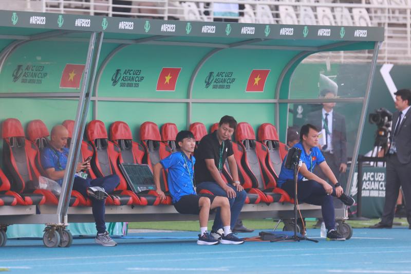 AFC khen ngợi tài thay người và nhãn quan chiến thuật tuyệt vời của ông Kim, VFF thưởng 1,1 tỉ đồng- Ảnh 1. AFC khen ngợi tài thay người và nhãn quan chiến thuật tuyệt vời của ông Kim, VFF thưởng 1,1 tỉ đồng- Ảnh 1.