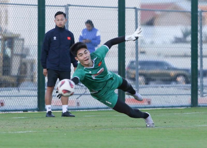 U.23 Việt Nam tập mở màn năm 2026 căng như đấu thật: Vẫn chưa biết ai bị loại, có thể là…- Ảnh 16. U.23 Việt Nam tập mở màn năm 2026 căng như đấu thật: Vẫn chưa biết ai bị loại, có thể là…- Ảnh 16.