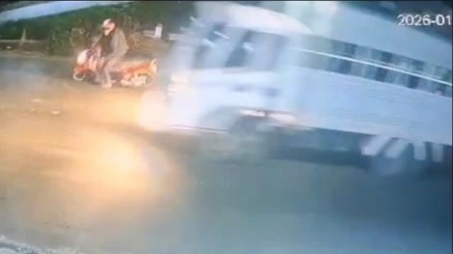 Lâm Đồng điều tra vụ xe Tập lái cán chết người , bỏ chạy không cứu giúp - Ảnh 1. Lâm Đồng điều tra vụ xe Tập lái cán chết người , bỏ chạy không cứu giúp - Ảnh 1.
