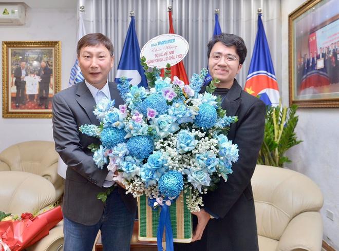 Khi thầy Kim cùng bóng đá Việt Nam mơ World Cup- Ảnh 1. Khi thầy Kim cùng bóng đá Việt Nam mơ World Cup- Ảnh 1.