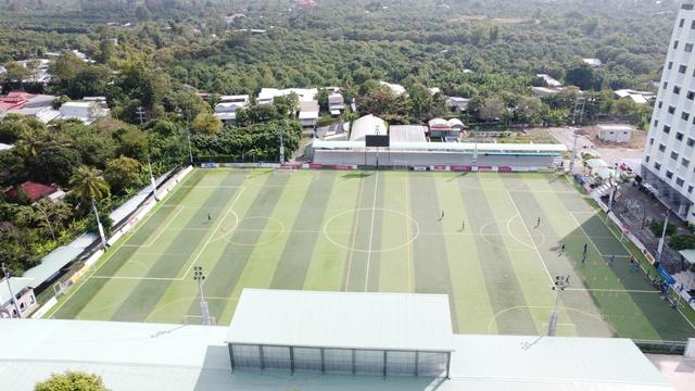 Sân bóng Trường ĐH Đồng Tháp đã sẵn sàng cho TNSV THACO cup 2026- Ảnh 3.