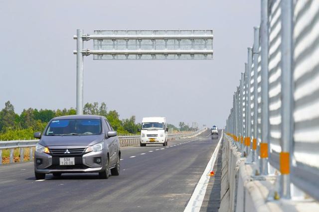 Cao tốc góp phần viết nên lịch sử- Ảnh 4. Cao tốc góp phần viết nên lịch sử- Ảnh 4.