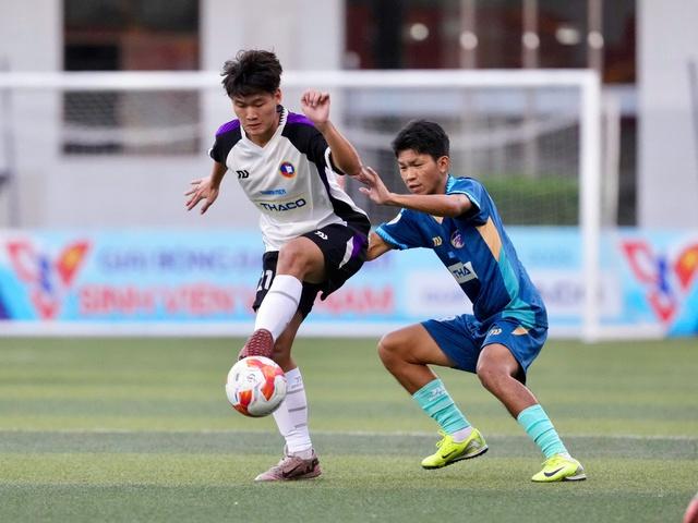 Nhiều trận đấu 'nảy lửa' ở vòng loại giải bóng đá Thanh Niên sinh viên Việt Nam- Ảnh 2. Nhiều trận đấu 'nảy lửa' ở vòng loại giải bóng đá Thanh Niên sinh viên Việt Nam- Ảnh 2.
