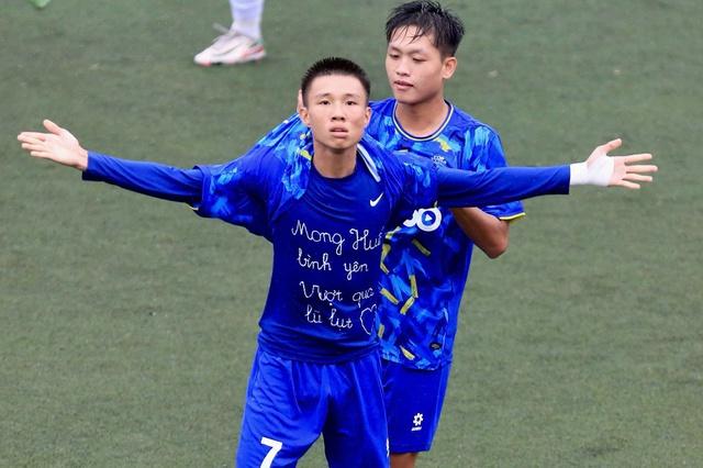 Nhiều trận đấu 'nảy lửa' ở vòng loại giải bóng đá Thanh Niên sinh viên Việt Nam- Ảnh 6. Nhiều trận đấu 'nảy lửa' ở vòng loại giải bóng đá Thanh Niên sinh viên Việt Nam- Ảnh 6.