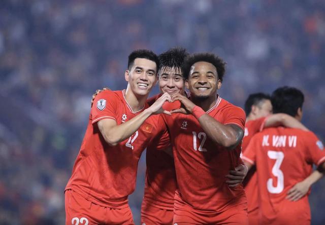 Lịch thi đấu đội tuyển Việt Nam mới nhất tại AFF Cup 2026: Phát trên kênh nào, đá sân nhà ở đâu?- Ảnh 2. Lịch thi đấu đội tuyển Việt Nam mới nhất tại AFF Cup 2026: Phát trên kênh nào, đá sân nhà ở đâu?- Ảnh 2.