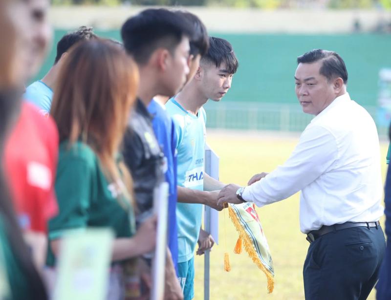 Khai mạc khu vực Duyên hải miền Trung: Lan tỏa không chỉ tình yêu bóng đá...- Ảnh 6. Khai mạc khu vực Duyên hải miền Trung: Lan tỏa không chỉ tình yêu bóng đá...- Ảnh 6.