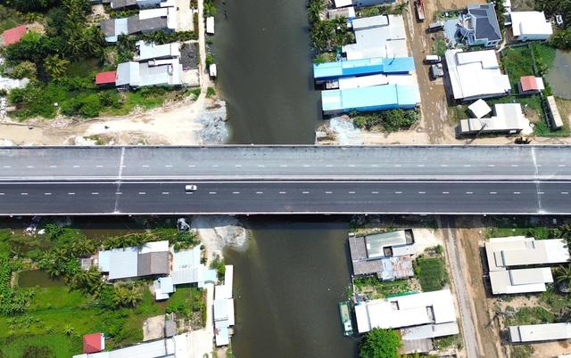 Cao tốc Cần Thơ Cà Mau thông xe tài xế phấn khởi giảm áp lực lái xe - Ảnh 5.