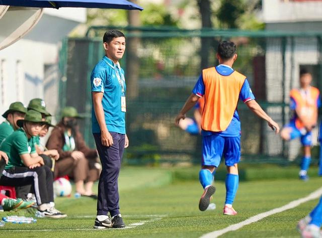 Nhà vô địch phá dớp, tân binh chào sân ấn tượng- Ảnh 1. Nhà vô địch phá dớp, tân binh chào sân ấn tượng- Ảnh 1.