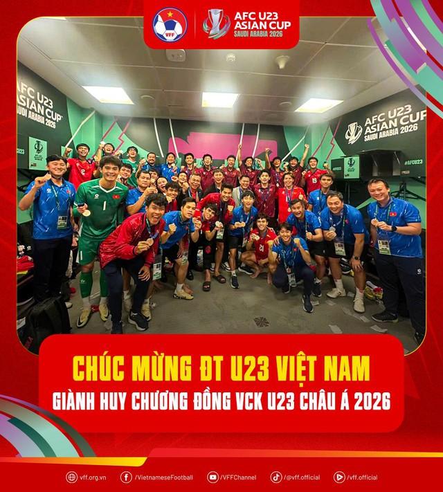 Vì sao HLV Kim Sang-sik không được nhận HCV SEA Games nhưng lại được trao HCĐ U.23 châu Á?- Ảnh 3. Vì sao HLV Kim Sang-sik không được nhận HCV SEA Games nhưng lại được trao HCĐ U.23 châu Á?- Ảnh 3.