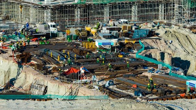 Cấp bách các “siêu dự án” phục vụ APEC 2027: Tiến độ bị 'trói chân' bởi khan hiếm vật liệu xây dựng- Ảnh 1. Cấp bách các “siêu dự án” phục vụ APEC 2027: Tiến độ bị 'trói chân' bởi khan hiếm vật liệu xây dựng- Ảnh 1.