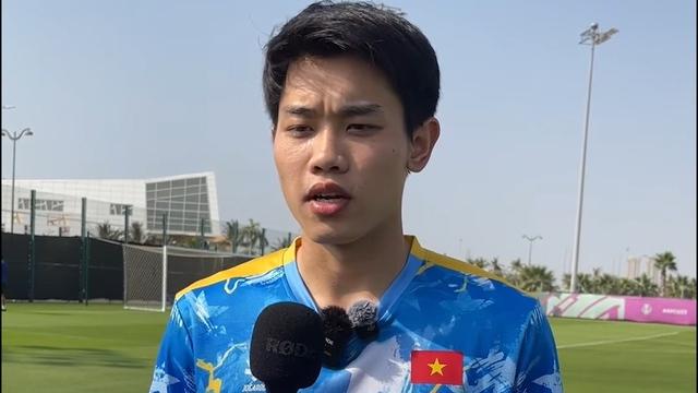 Không nghỉ ngơi, U.23 Việt Nam tập ngay cho bán kết: HLV Kim 'nhớ phở nhưng đợi xong 2 trận cuối’ - Ảnh 4. Không nghỉ ngơi, U.23 Việt Nam tập ngay cho bán kết: HLV Kim 'nhớ phở nhưng đợi xong 2 trận cuối’ - Ảnh 4.