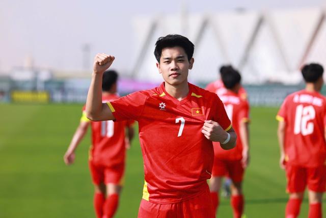 U.23 Việt Nam 'đánh nhanh thắng nhanh' U.23 Jordan: Trận đấu của VAR, Đình Bắc và Hiểu Minh - Ảnh 3. U.23 Việt Nam 'đánh nhanh thắng nhanh' Jordan, đứng đầu bảng A: Trận đấu của VAR, Đình Bắc và Hiểu Minh - Ảnh 3.
