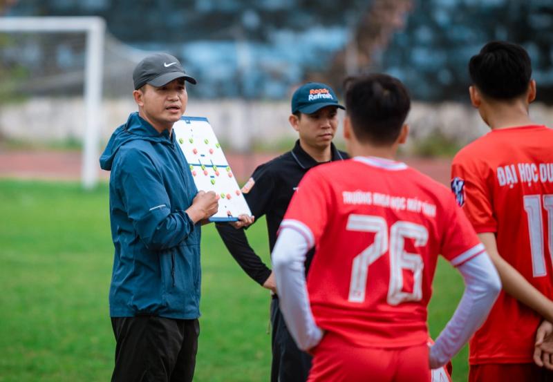 ĐH Duy Tân trẻ hóa lực lượng, sẵn sàng tạo bất ngờ ở TNSV THACO cup 2026- Ảnh 2. ĐH Duy Tân trẻ hóa lực lượng, sẵn sàng tạo bất ngờ ở TNSV THACO cup 2026- Ảnh 2.