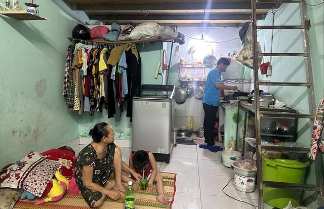 'Siêu phường' nhiều khu công nghiệp nhất: 5 mùa tết lỡ hẹn vì không đủ tiền- Ảnh 2. 'Siêu phường' nhiều khu công nghiệp nhất: 5 mùa tết lỡ hẹn vì không đủ tiền- Ảnh 2.