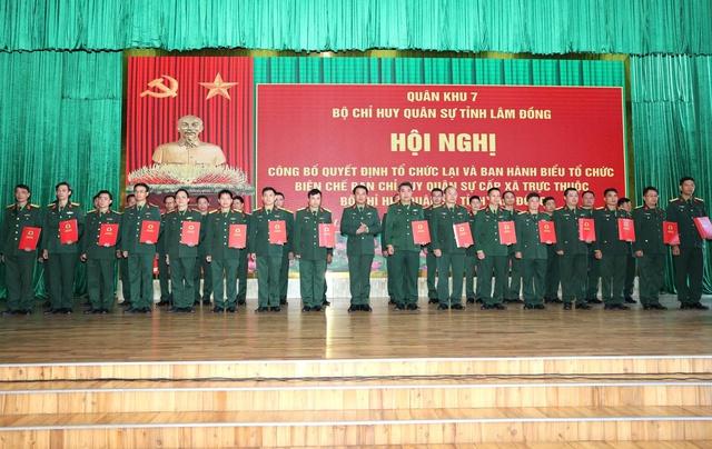 Lâm Đồng bổ nhiệm Chỉ huy trưởng Ban CHQS tại 124 xã, phường, đặc khu - Ảnh 1.