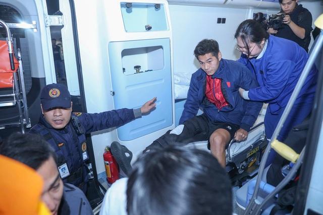 Hiểu Minh lần đầu hé lộ lý do chấn thương, nhập viện ngay trong đêm: Lên bàn mổ ngày nào?- Ảnh 3.