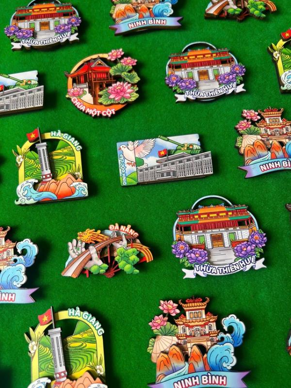 Cô gái kiếm 40 - 50 triệu đồng/tháng từ những mô hình gỗ tí hon - Ảnh 3. Cô gái kiếm 40 - 50 triệu đồng/tháng từ những mô hình gỗ tí hon - Ảnh 3.
