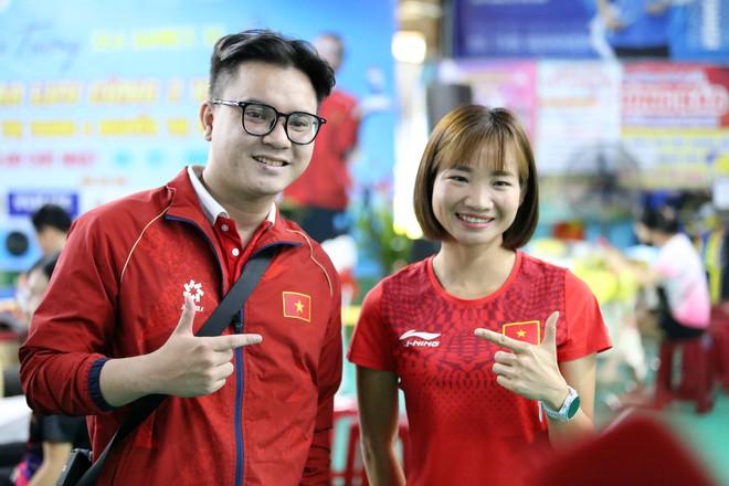 ‘Nữ hoàng điền kinh’ Nguyễn Thị Oanh xuất hiện ở sự kiện đặc biệt, đánh cầu lông cùng vợ Tiến Minh- Ảnh 3. ‘Nữ hoàng điền kinh’ Nguyễn Thị Oanh xuất hiện ở sự kiện đặc biệt, đánh cầu lông cùng vợ Tiến Minh- Ảnh 3.