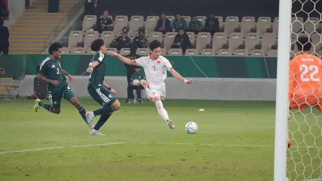 Trung Kiên thủ chắc - Đình Bắc công hay, U.23 Việt Nam đánh bại Ả Rập Xê Út: VFF thưởng lớn- Ảnh 5.