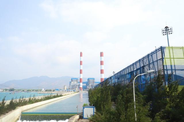 Lâm Đồng kiến nghị huy động tối đa sản lượng điện tại Điện lực Vĩnh Tân- Ảnh 1. Lâm Đồng kiến nghị huy động tối đa sản lượng điện tại Điện lực Vĩnh Tân- Ảnh 1.