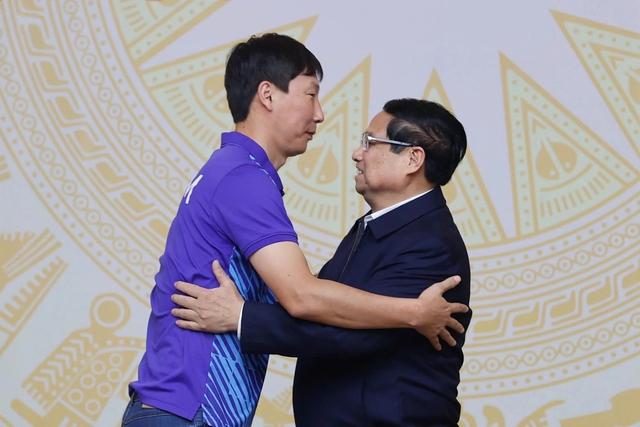 Thủ tướng chúc mừng U.23 Việt Nam giành HCĐ châu Á: ‘Chỉ còn 10 cầu thủ vẫn chiến thắng tuyệt vời’- Ảnh 1. Thủ tướng chúc mừng U.23 Việt Nam giành HCĐ châu Á: ‘Chỉ còn 10 cầu thủ vẫn chiến thắng tuyệt vời’- Ảnh 1.