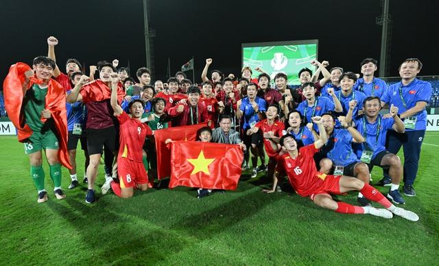 Thua bán kết, tinh thần U.23 Việt Nam sa sút: Trưởng đoàn và thầy Kim cho phép buồn 1 đêm và cái kết…- Ảnh 1. Thua bán kết, tinh thần U.23 Việt Nam sa sút: Trưởng đoàn và thầy Kim cho phép buồn 1 đêm và cái kết…- Ảnh 1.