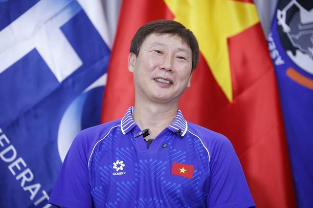 Nhiều thầy Hàn Quốc không trụ nổi ở Đông Nam Á, vì sao chỉ HLV Kim Sang-sik thành công?- Ảnh 2. Nhiều thầy Hàn Quốc không trụ nổi ở Đông Nam Á, vì sao chỉ HLV Kim Sang-sik thành công?- Ảnh 2.