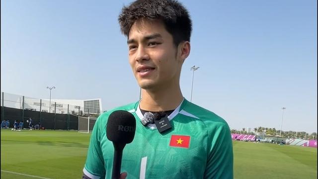 Không nghỉ ngơi, U.23 Việt Nam tập ngay cho bán kết: HLV Kim 'nhớ phở nhưng đợi xong 2 trận cuối’ - Ảnh 7. Không nghỉ ngơi, U.23 Việt Nam tập ngay cho bán kết: HLV Kim 'nhớ phở nhưng đợi xong 2 trận cuối’ - Ảnh 7.