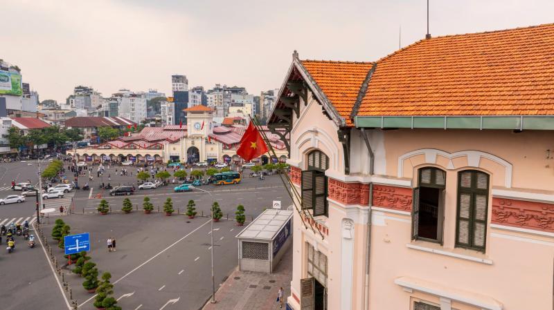 Tòa nhà cổ 111 năm tuổi gần chợ Bến Thành ở TP.HCM có gì đặc biệt?- Ảnh 6. Tòa nhà cổ 111 năm tuổi gần chợ Bến Thành ở TP.HCM có gì đặc biệt?- Ảnh 6.