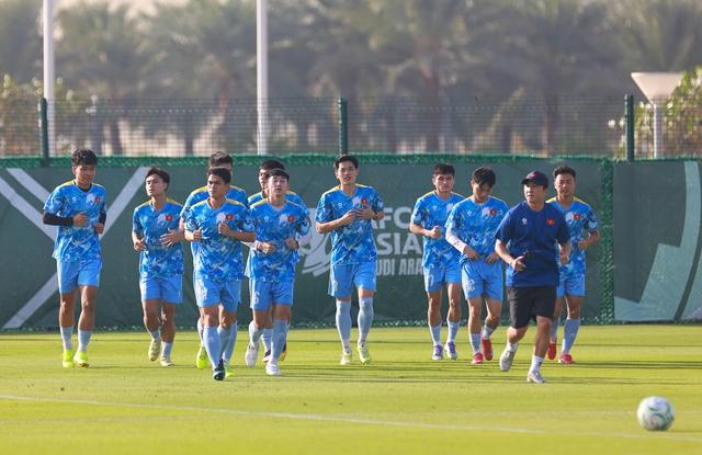 U.23 Việt Nam gặp bất lợi trước trận sống còn đấu Ả Rập Xê Út, Chủ tịch VFF động viên - Ảnh 1. U.23 Việt Nam gặp bất lợi trước trận sống còn đấu Ả Rập Xê Út, Chủ tịch VFF động viên - Ảnh 1.