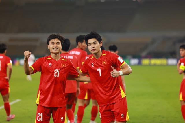 Truyền thông Trung Quốc ví đội nhà như Hy Lạp còn U.23 Việt Nam giống Nhật, soi cực kỹ Đình Bắc- Ảnh 2.