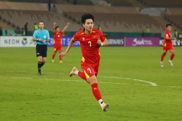 HLV Kim Sang-sik quá giỏi, U.23 Việt Nam sẽ còn hay hơn nữa ở bán kết châu Á- Ảnh 4.